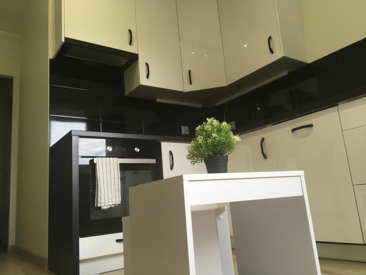 Sky One Apartment Красков Екстериор снимка